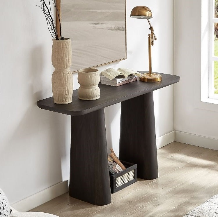 Beautifully designed entry console