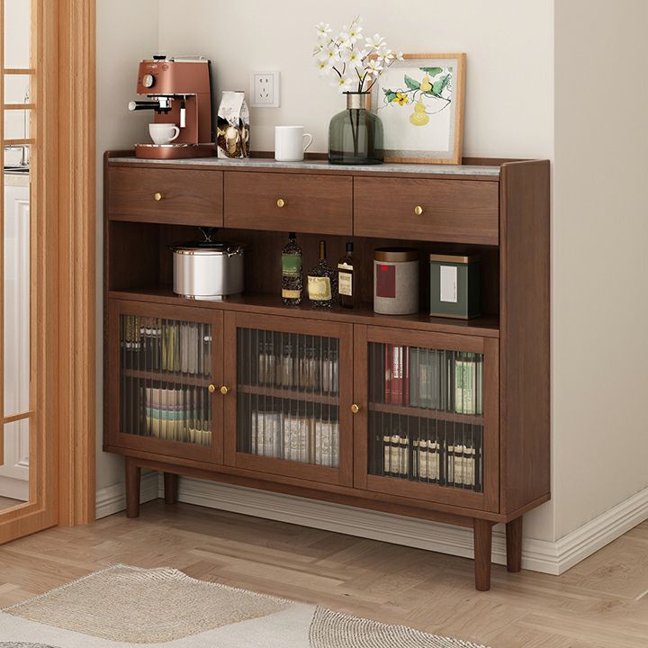 Laura's Modern Buffet