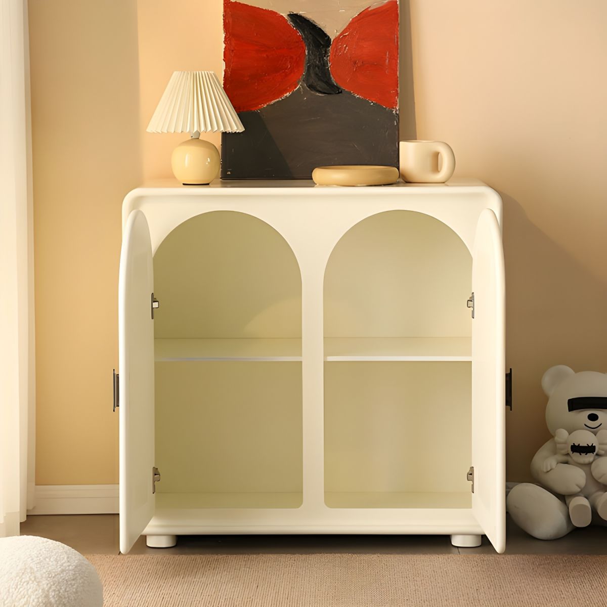 Attractive shoe cabinet