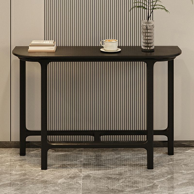 Elegant console with a classic design