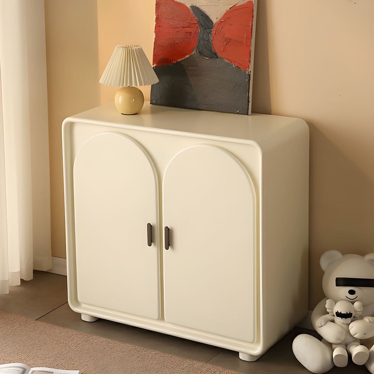 Attractive shoe cabinet