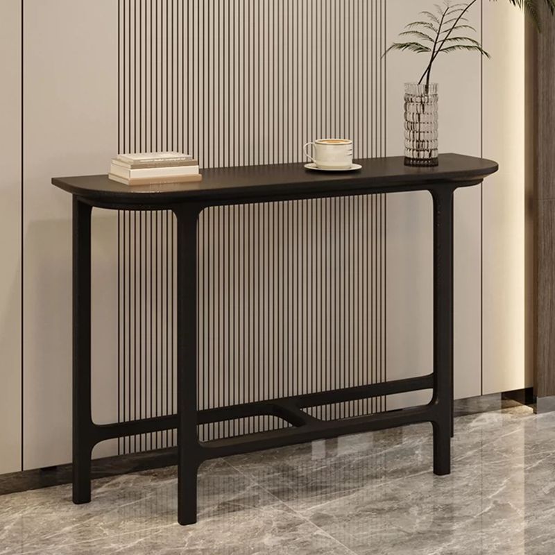 Elegant console with a classic design