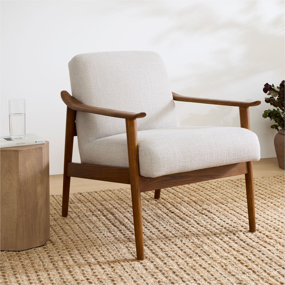 The elegant Eliara chair