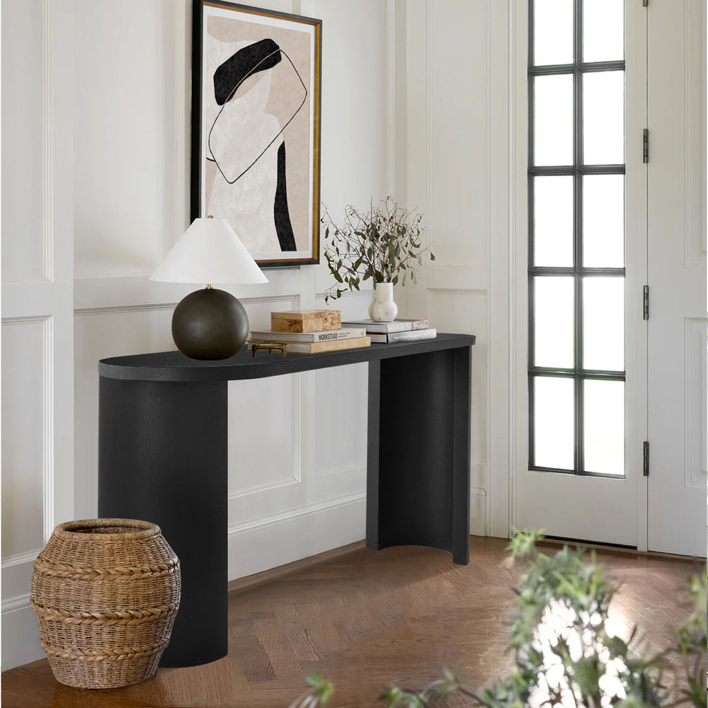 Streamlined entrance console