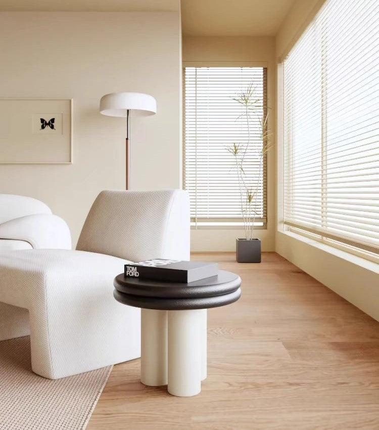 Round coffee table set
