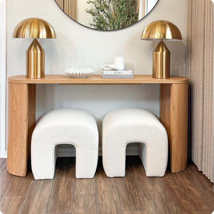 Streamlined entrance console