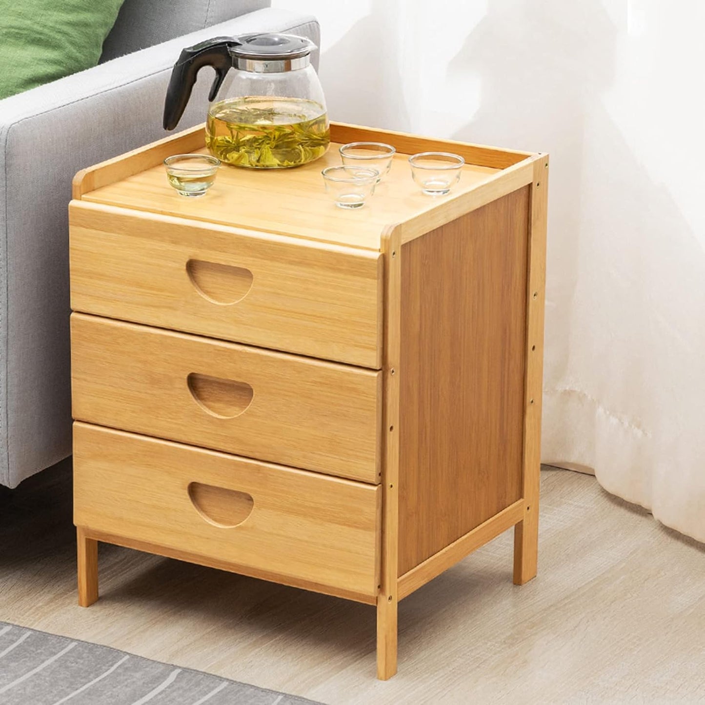 Classic design chest of drawers