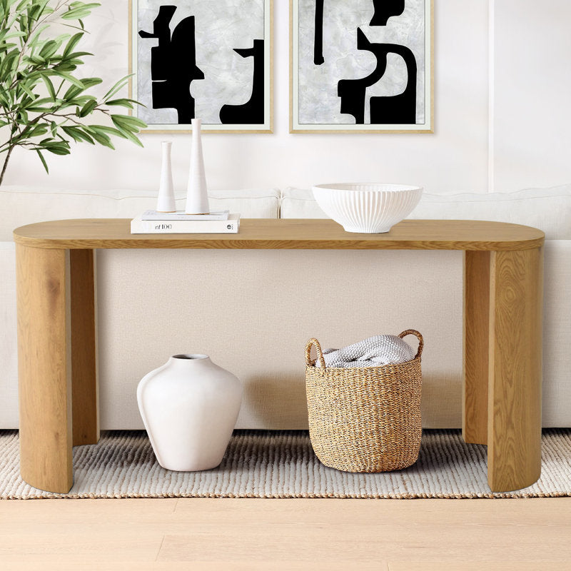 Streamlined entrance console
