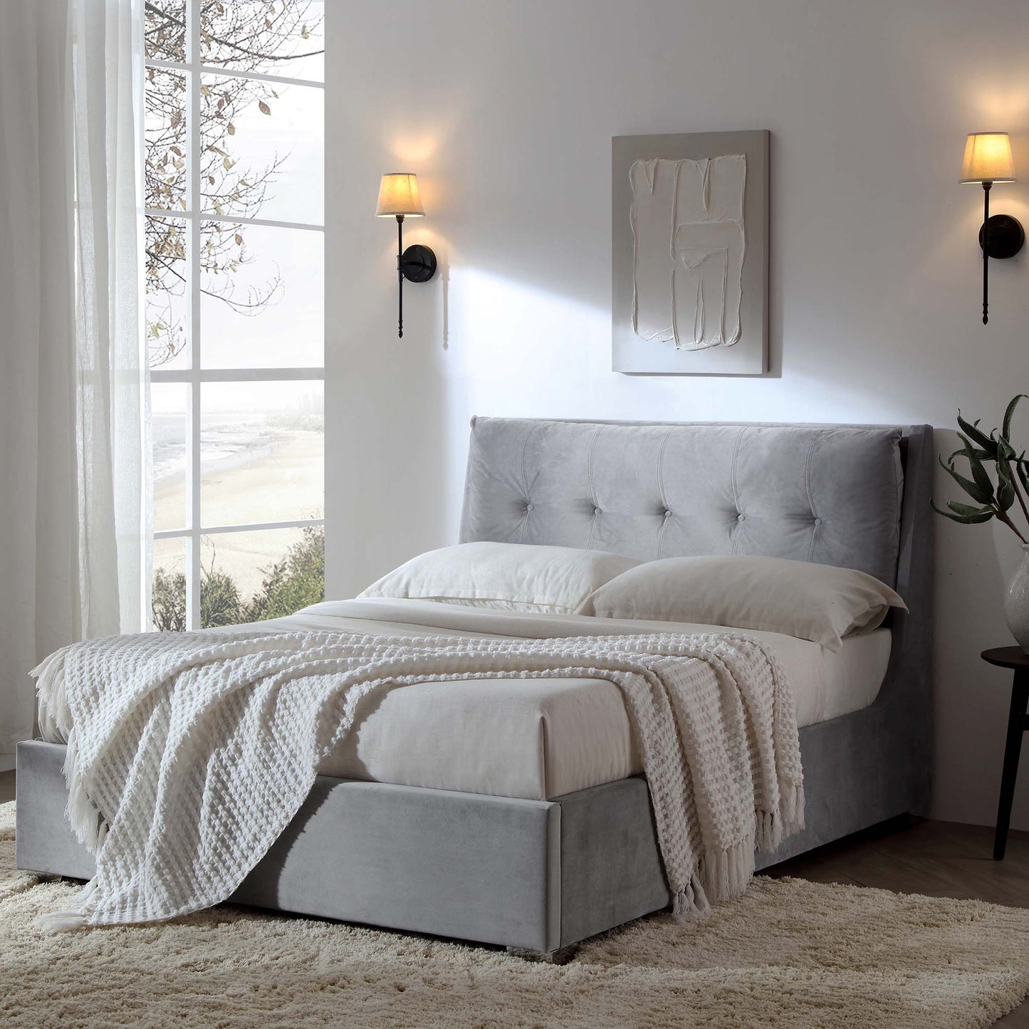 Selena Modern Bed