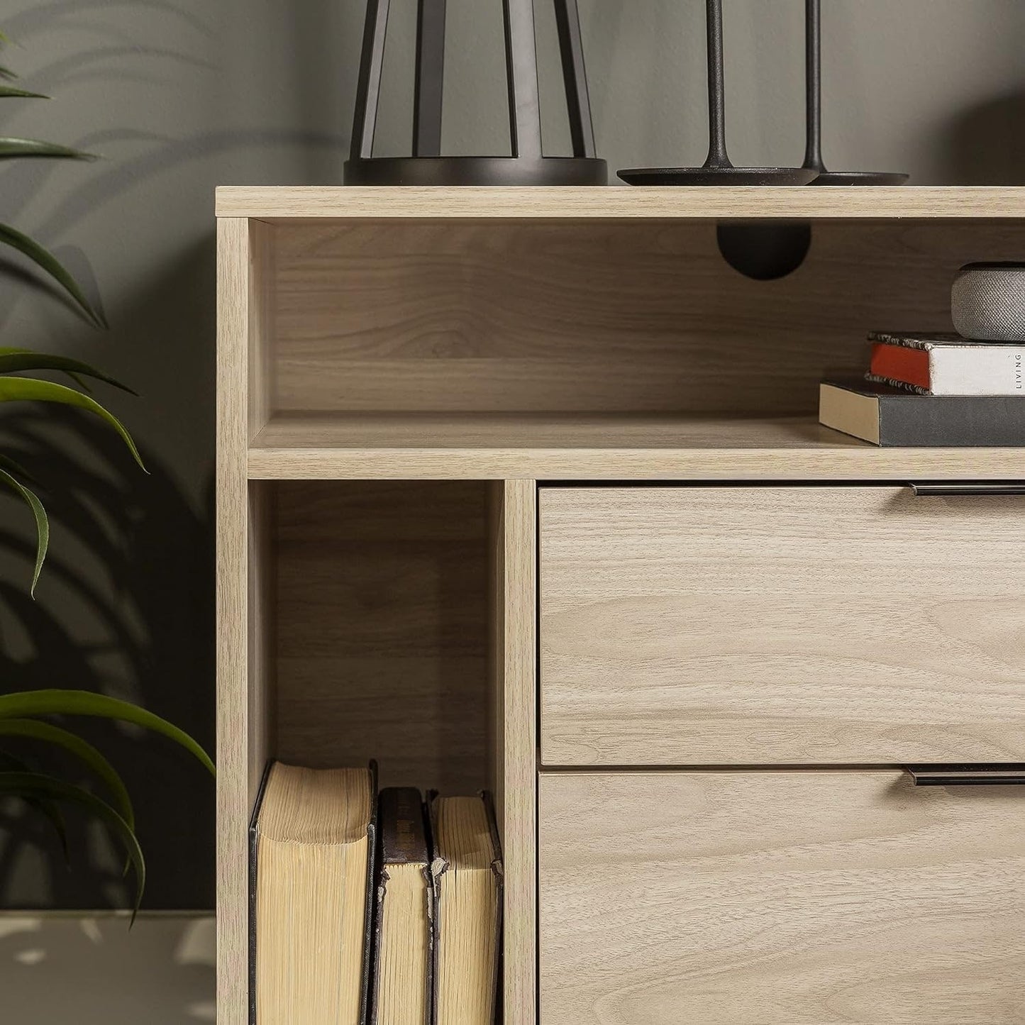 Elite Distinctive Table