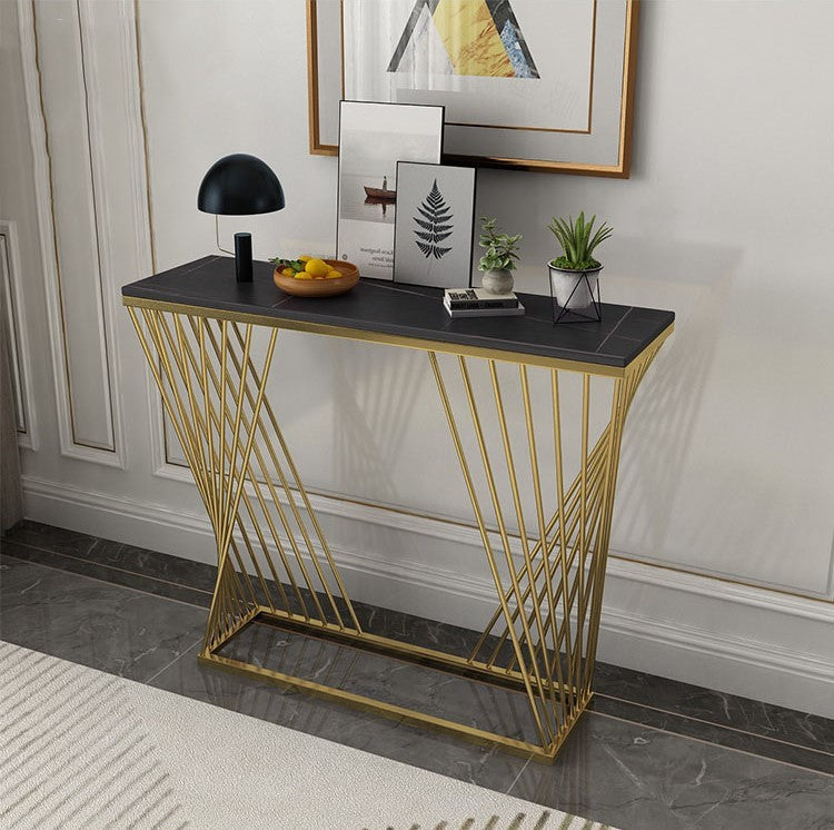Console with a modern and elegant design