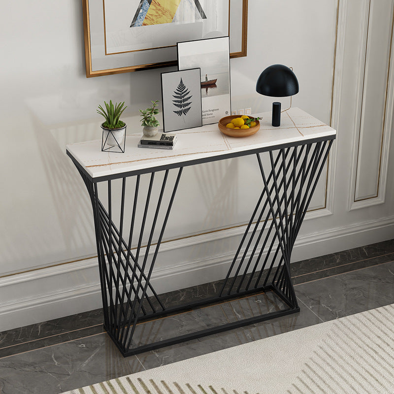 Console with a modern and elegant design