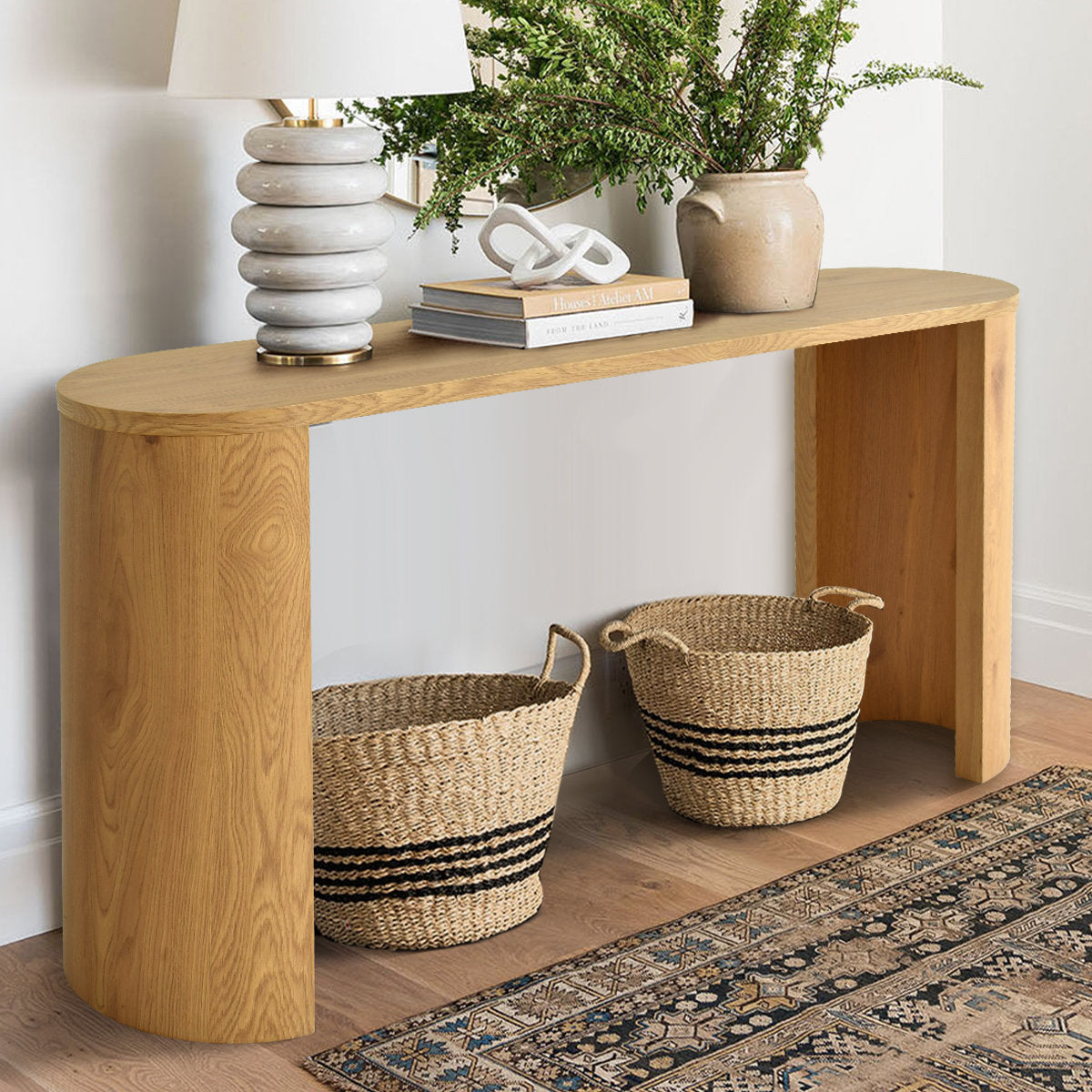 Streamlined entrance console