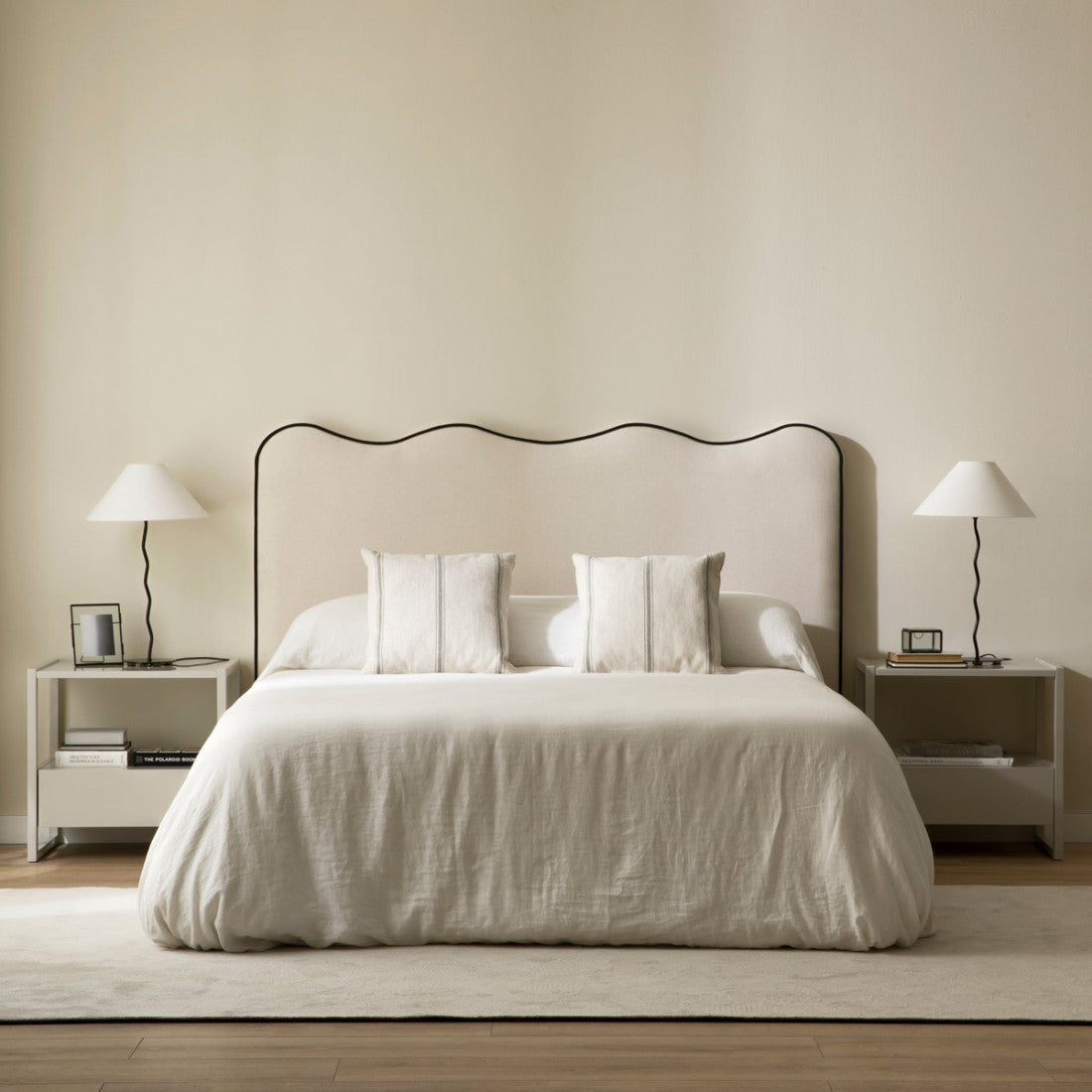 Modern and luxurious bed