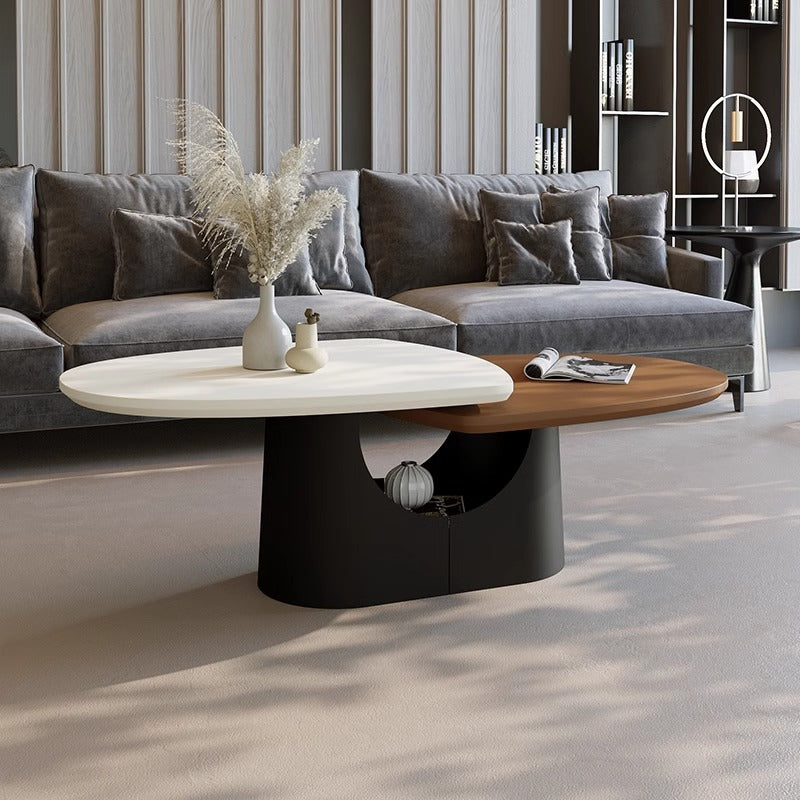 Alura's distinctive table