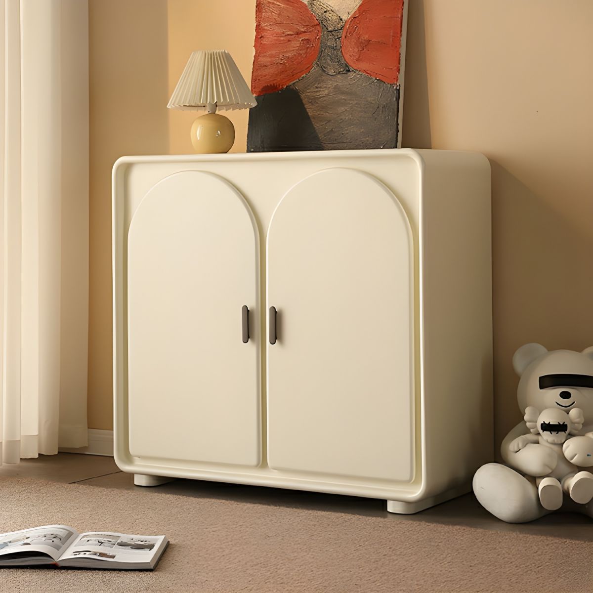 Attractive shoe cabinet