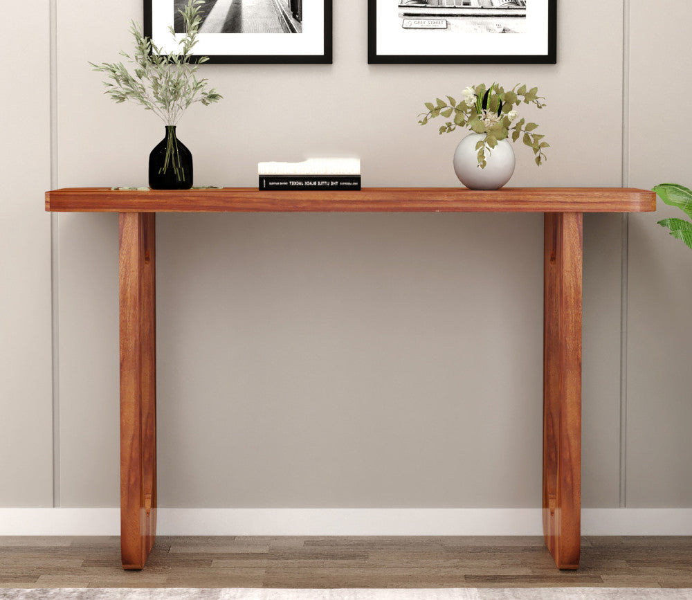 Vera's elegant console