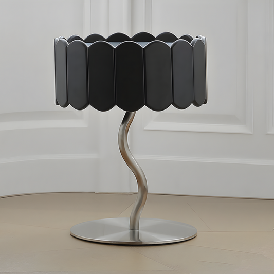 طاولة جانبية مميزة