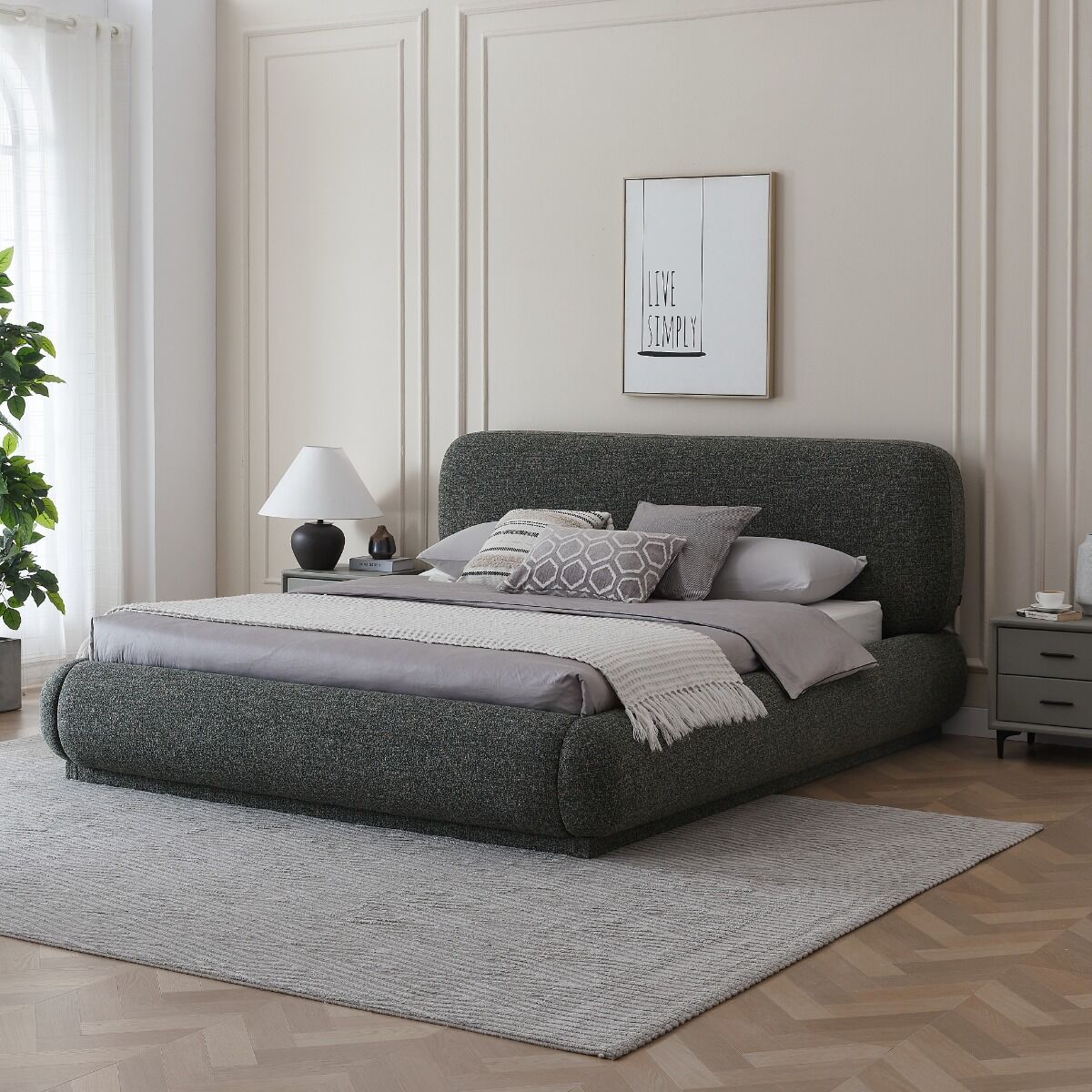 سرير كلاسّي راقي