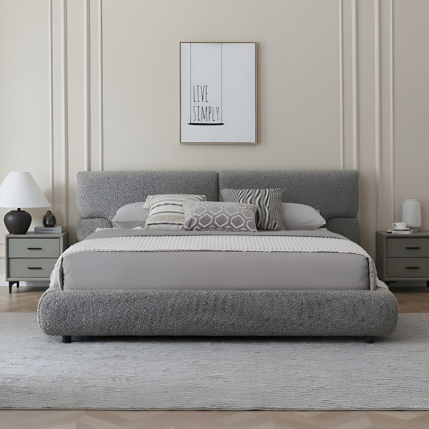 سرير بتصميم انيق