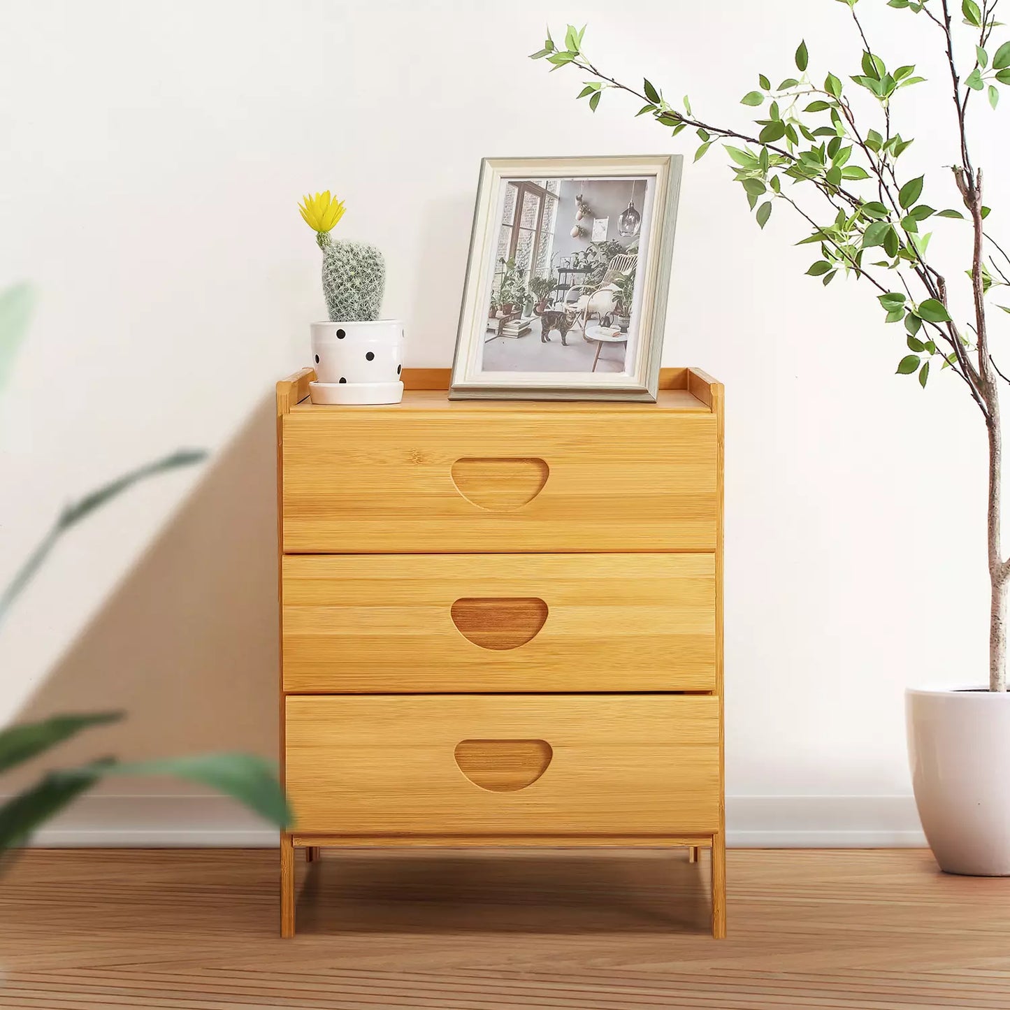 Classic design chest of drawers